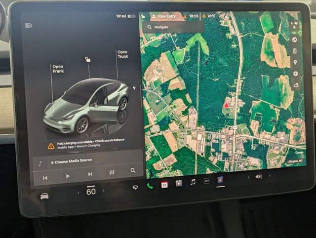 Used 2022 Tesla Model Y Long Range image 18