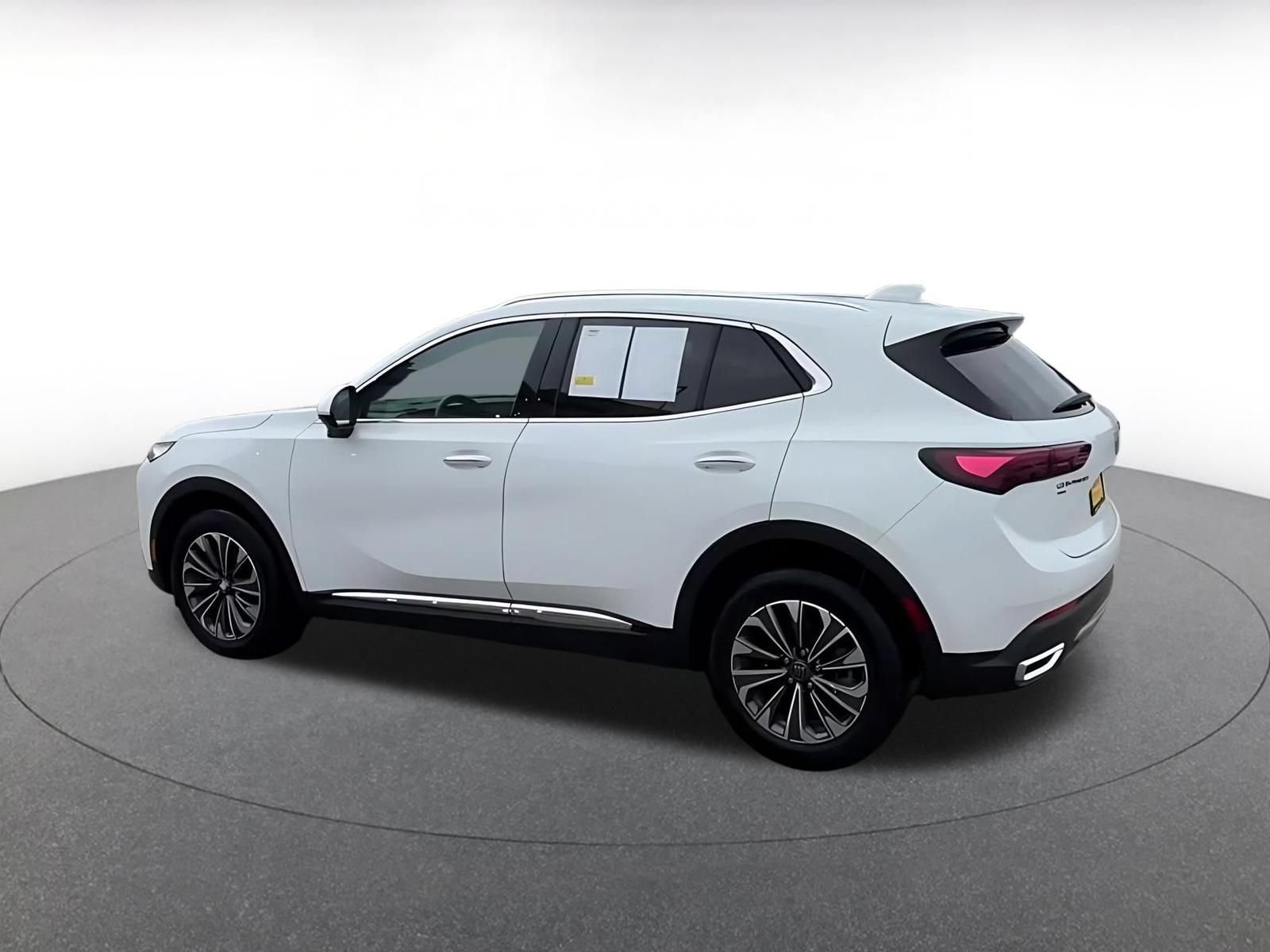 Used 2024 Buick Envision Preferred AWD/4WD image 10