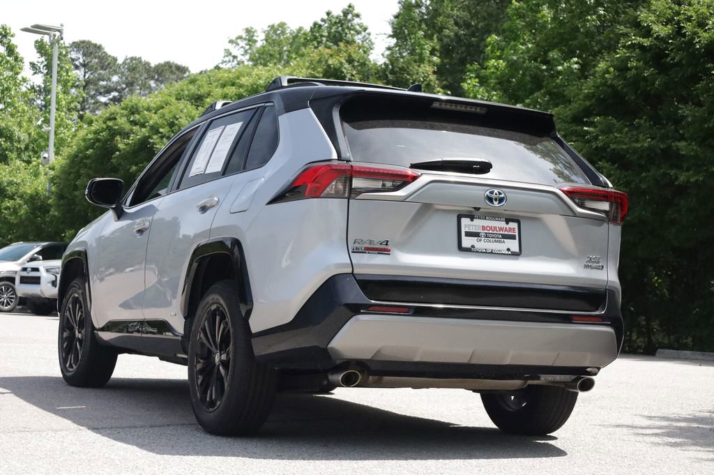Used 2022 Toyota RAV4 XSE AWD/4WD image 3