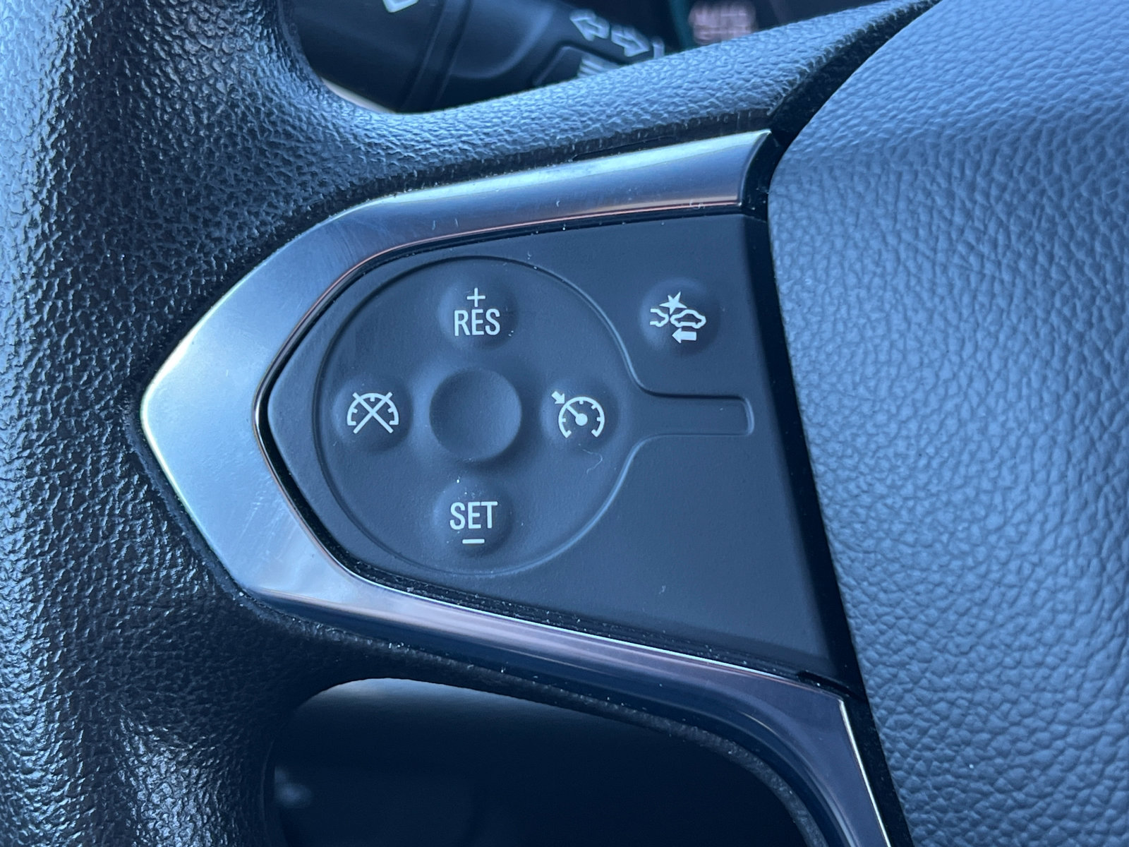 Used 2024 Chevrolet Traverse LS w/ Safety Package FWD image 24