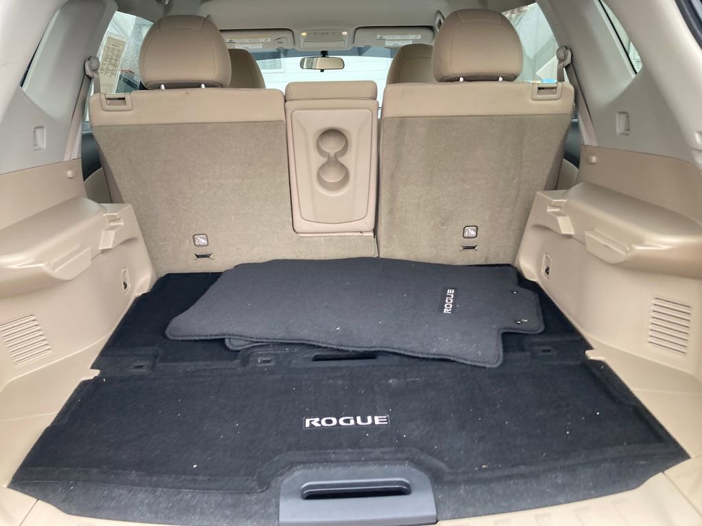 Used 2016 Nissan Rogue SV image 32