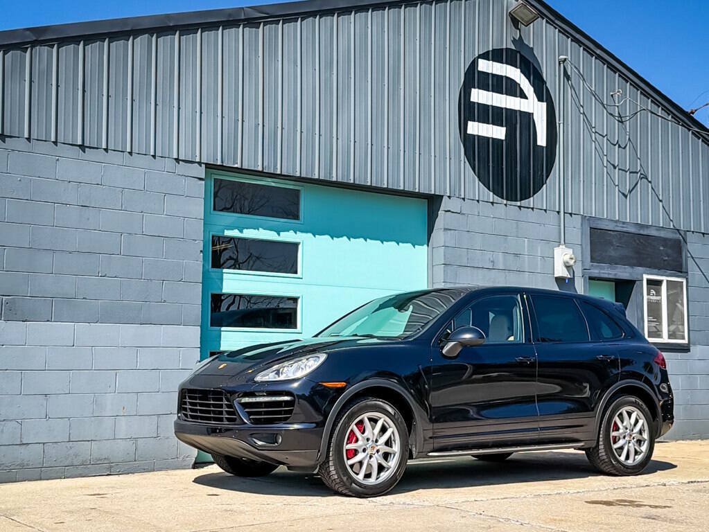 Used 2014 Porsche Cayenne AWD/4WD image 2