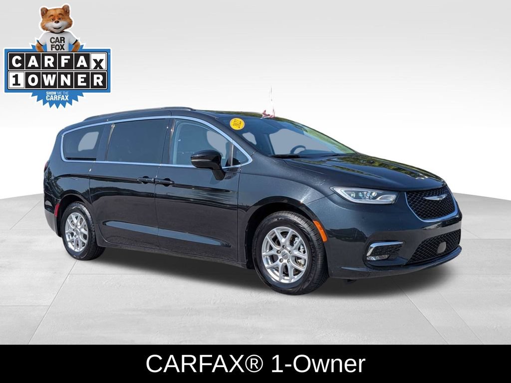 Used 2024 Chrysler Pacifica Touring-L FWD video 2