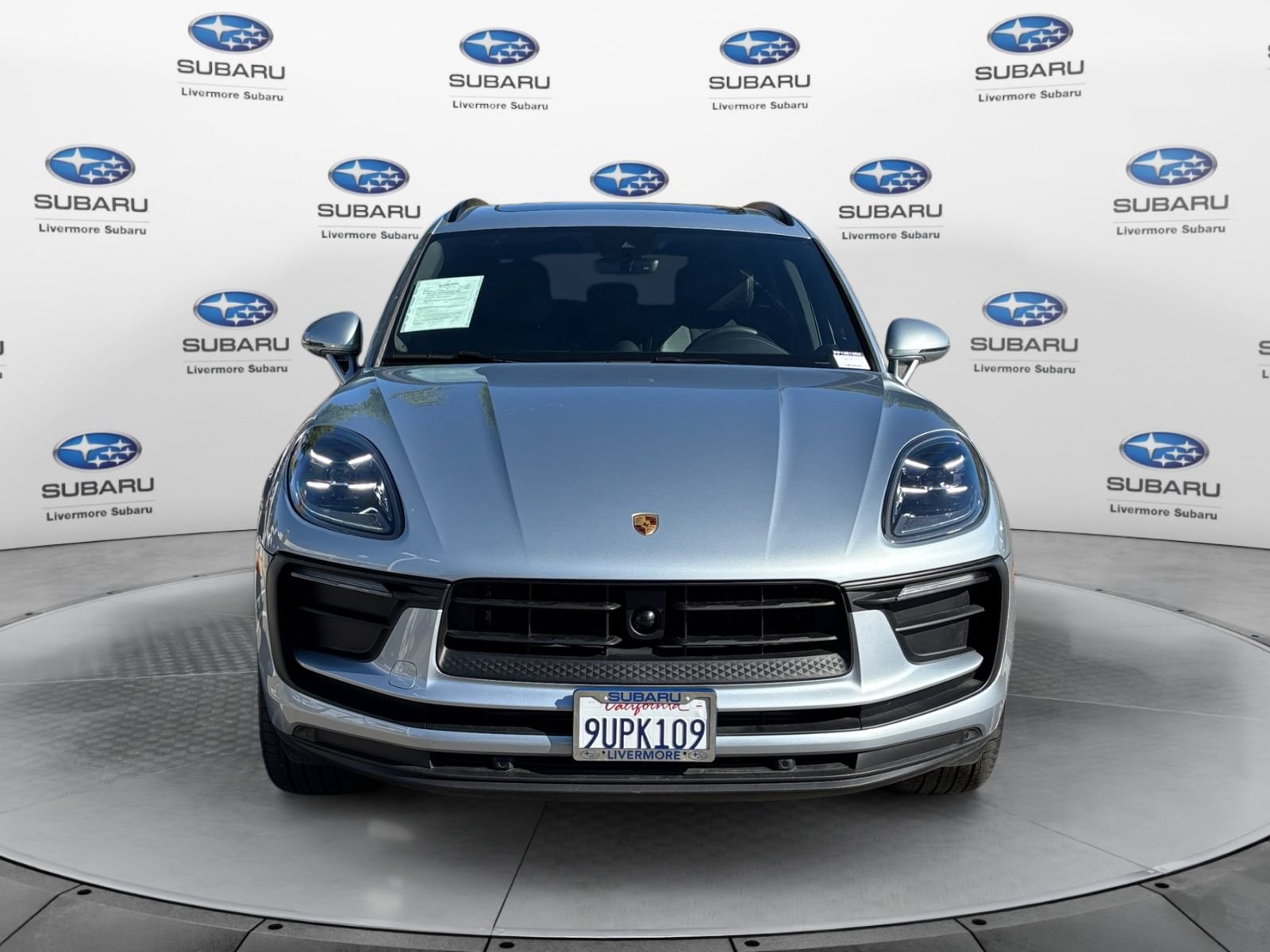 Used 2025 Porsche Macan AWD/4WD image 8