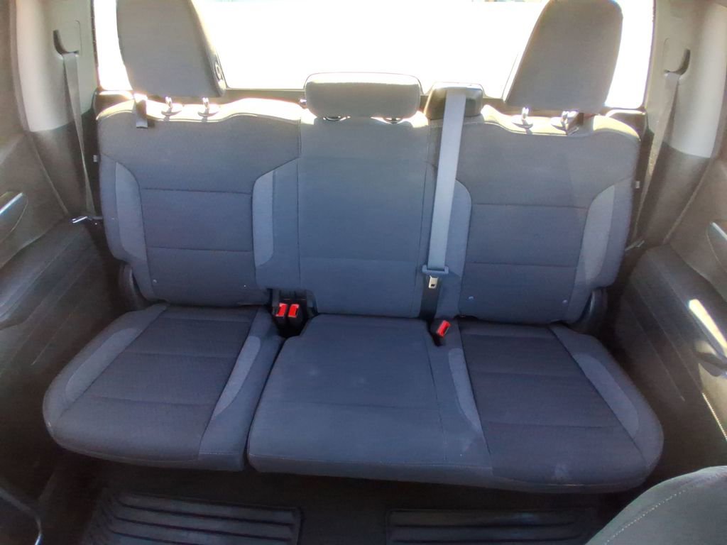 Used 2025 Chevrolet Silverado 1500 LT AWD/4WD image 12