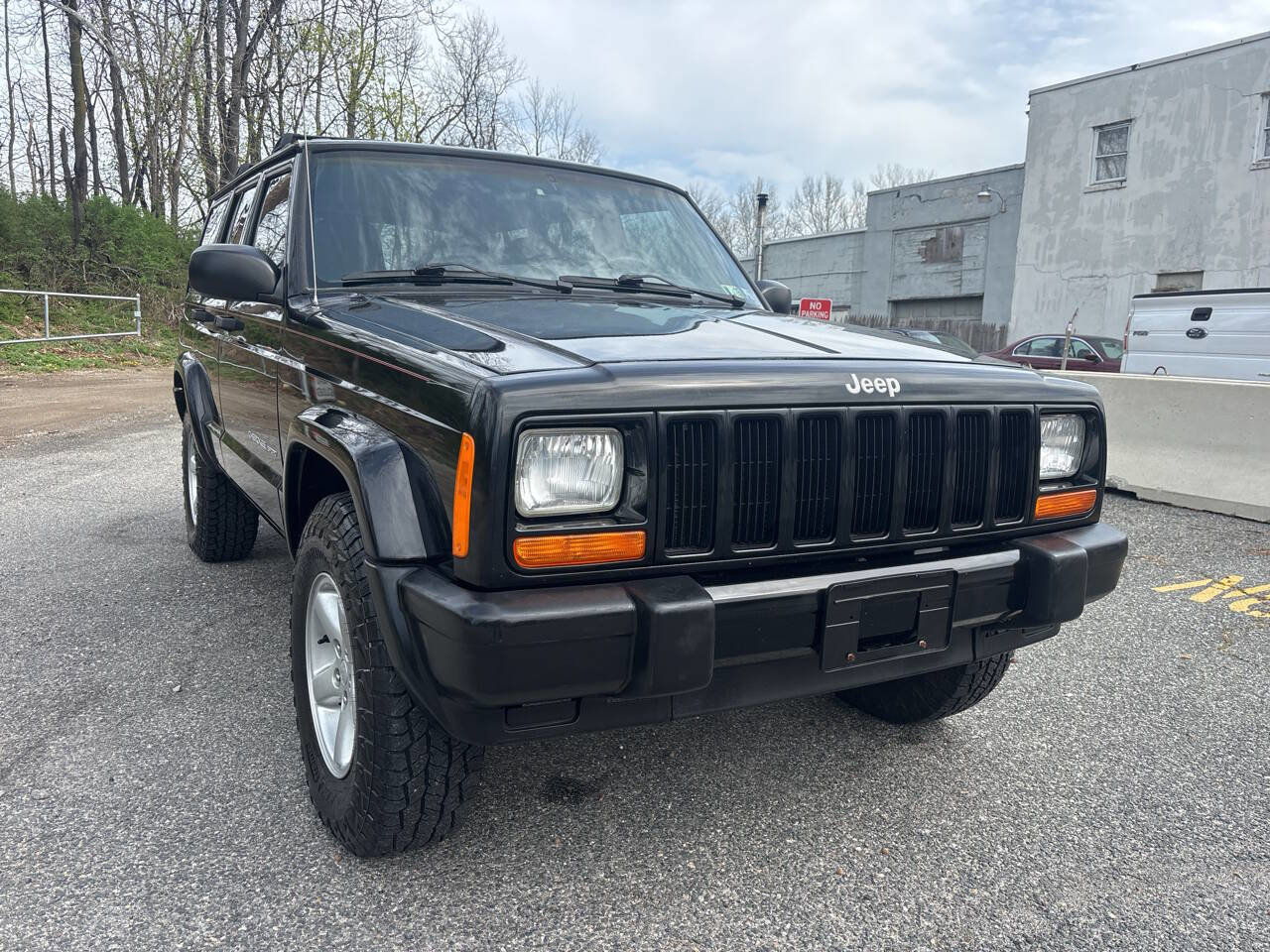 Used 2000 Jeep Cherokee Sport image 6