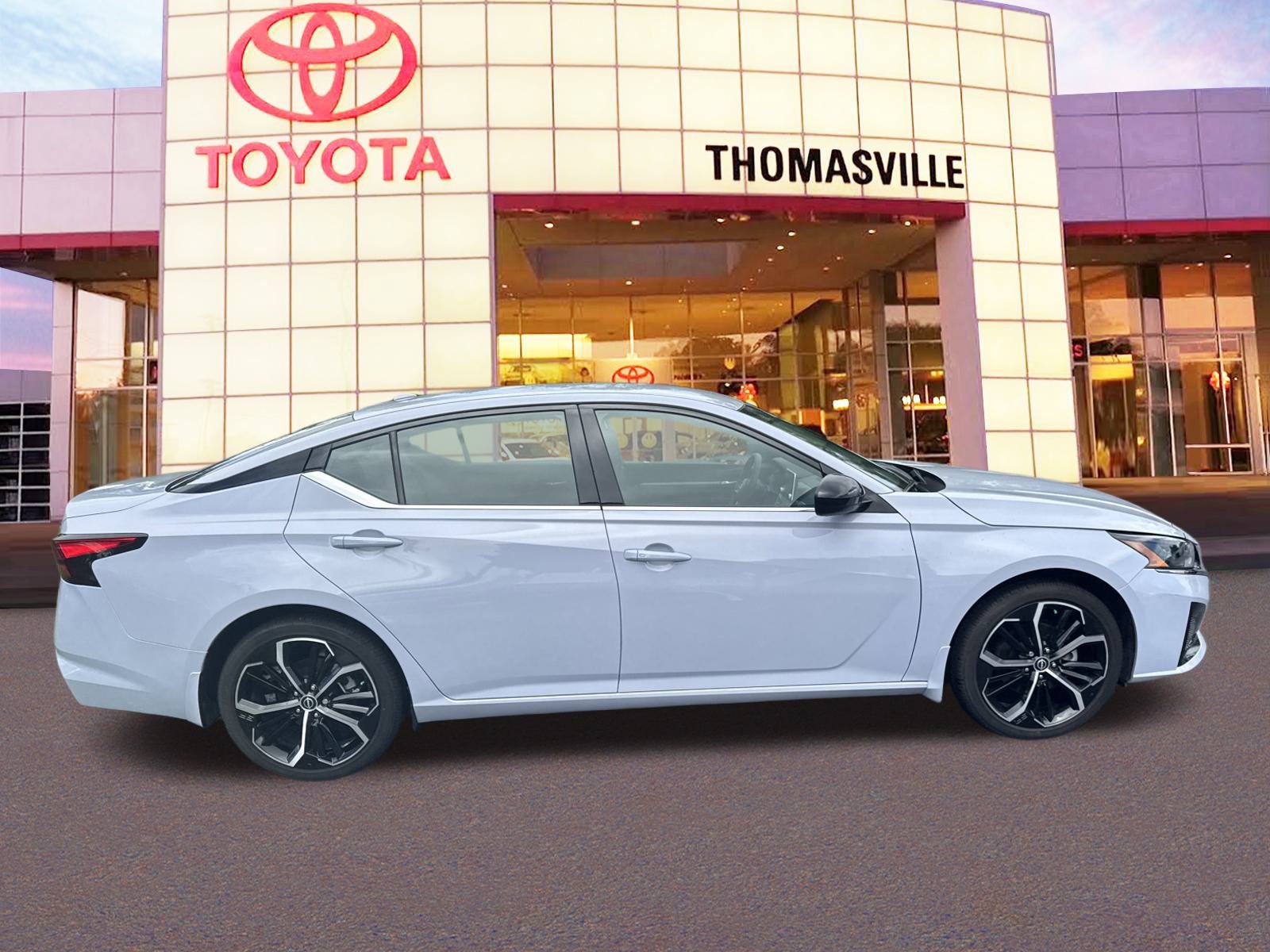 Used 2024 Nissan Altima 2.5 SR image 4