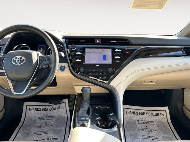 Used 2020 Toyota Camry LE image 11