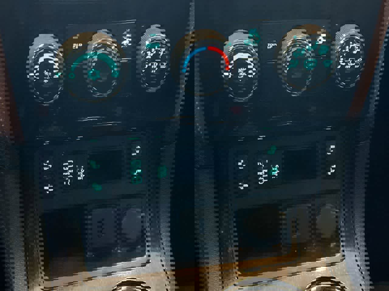 Used 2015 Chevrolet Traverse LT w/ Style and Technology Package image 18