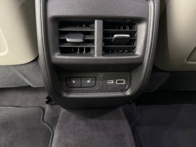 Used 2023 Cadillac XT4 Luxury w/ Cold Weather Package image 33