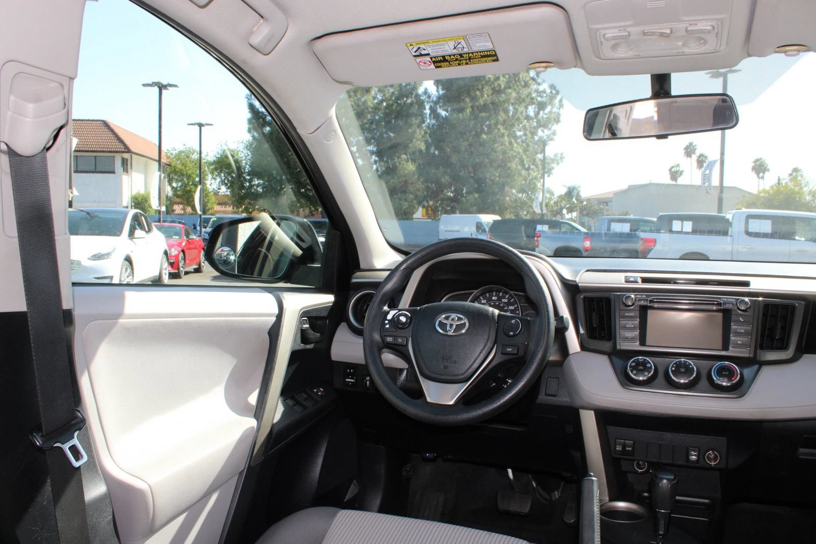 Used 2013 Toyota RAV4 LE FWD image 27