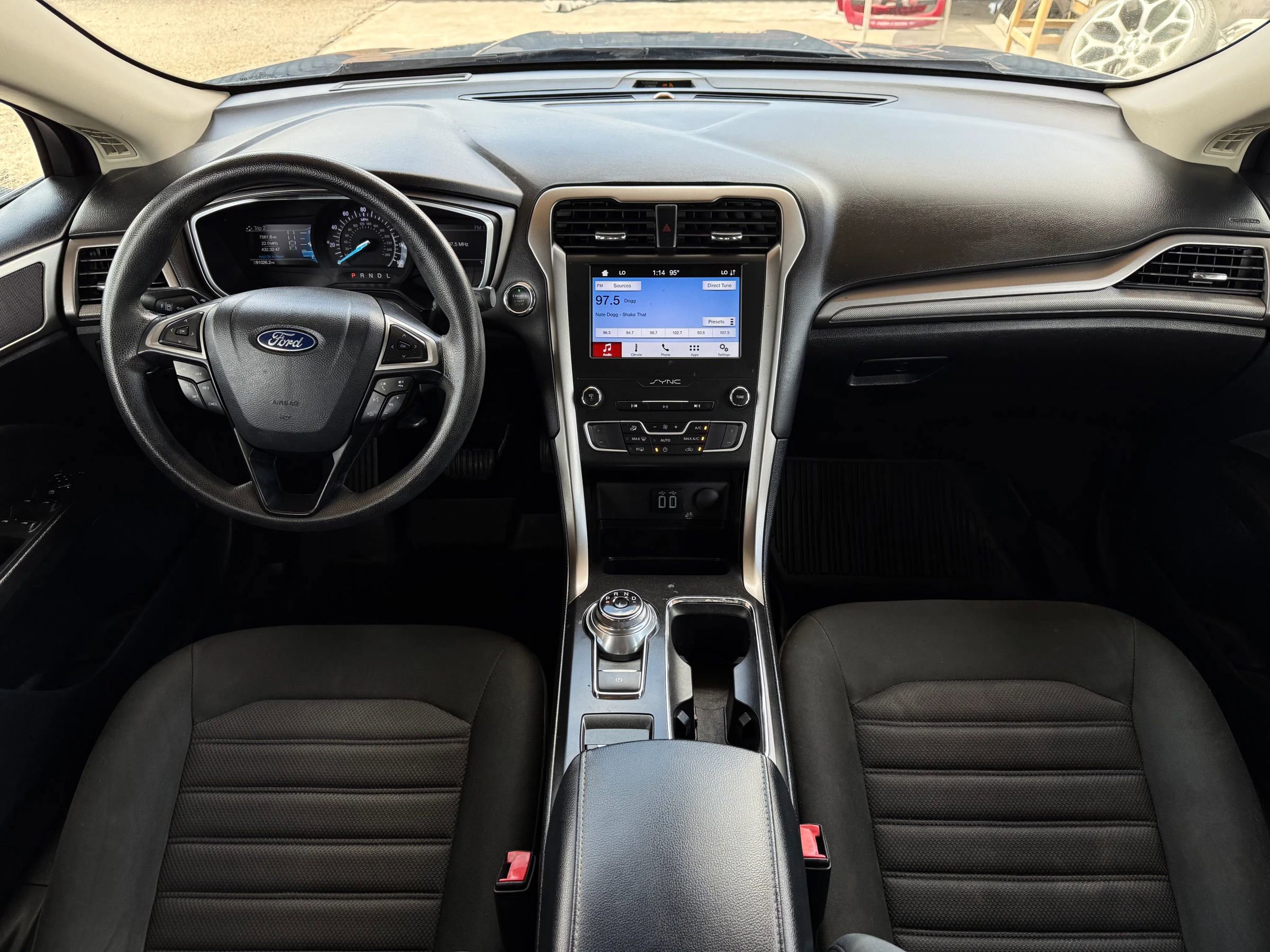 Used 2019 Ford Fusion SE image 13