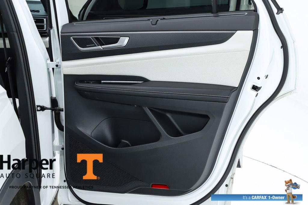 Used 2025 Volkswagen Atlas Cross Sport SEL Premium R-Line image 31