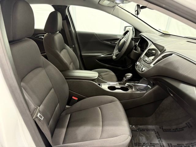 Used 2024 Chevrolet Malibu LT image 18