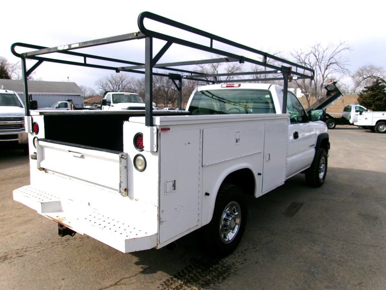 Used 2006 Chevrolet Silverado 2500 W/T w/ Skid Plate Package image 7