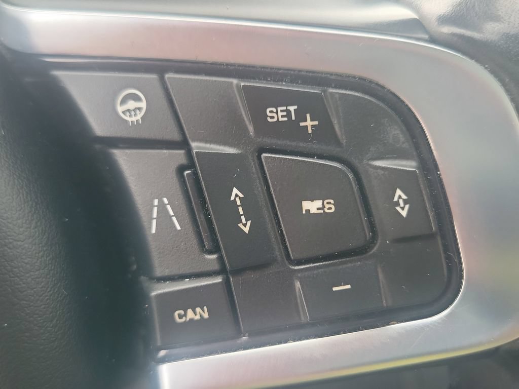 Used 2020 Jaguar F-PACE Prestige AWD/4WD image 16