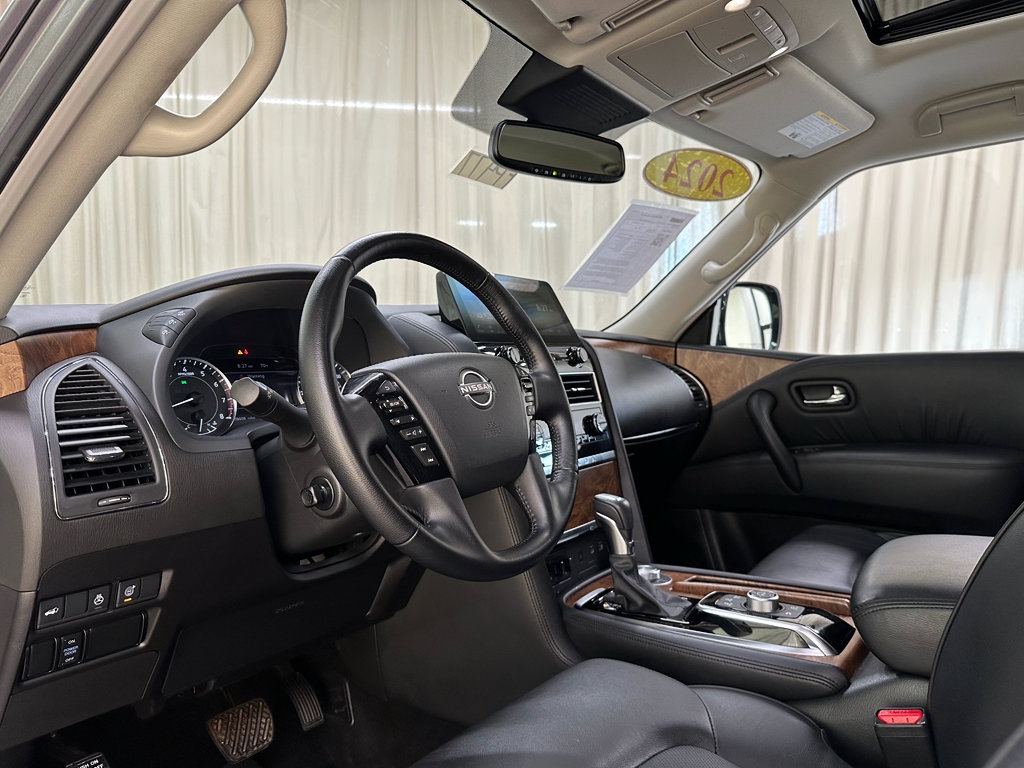 Used 2024 Nissan Armada SL image 32