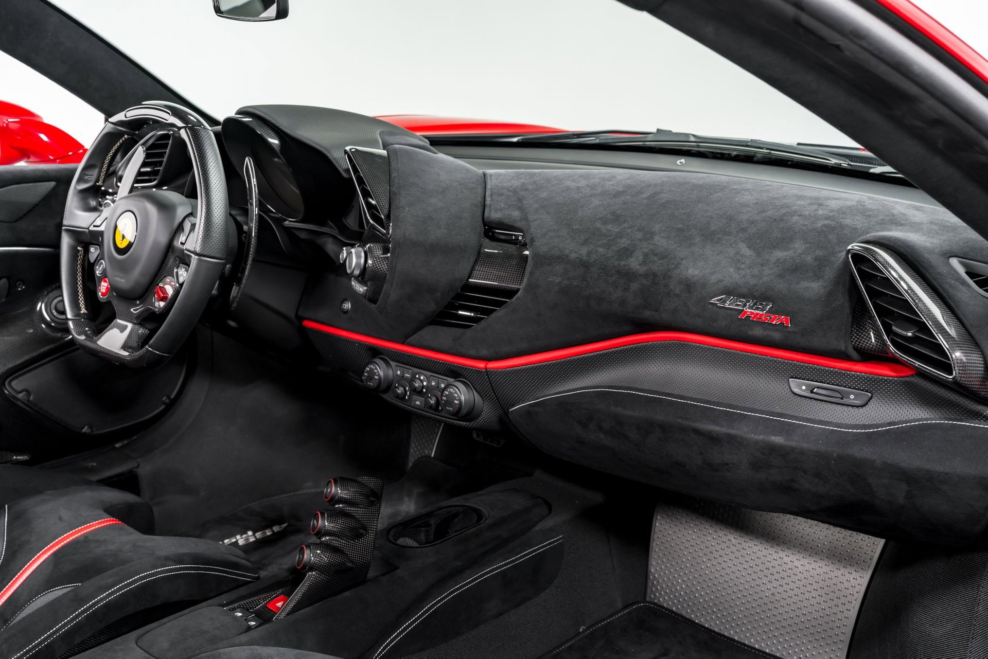 Used 2020 Ferrari 488 Pista Coupe image 28