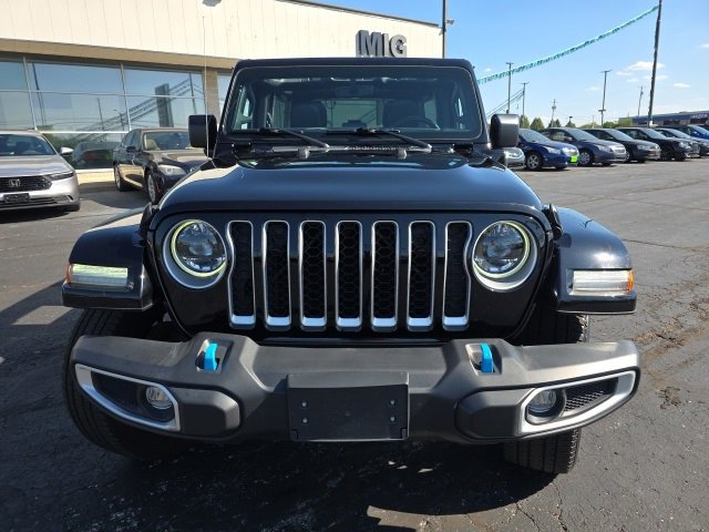 Used 2023 Jeep Wrangler Unlimited Sahara w/ Cold Weather Group image 10