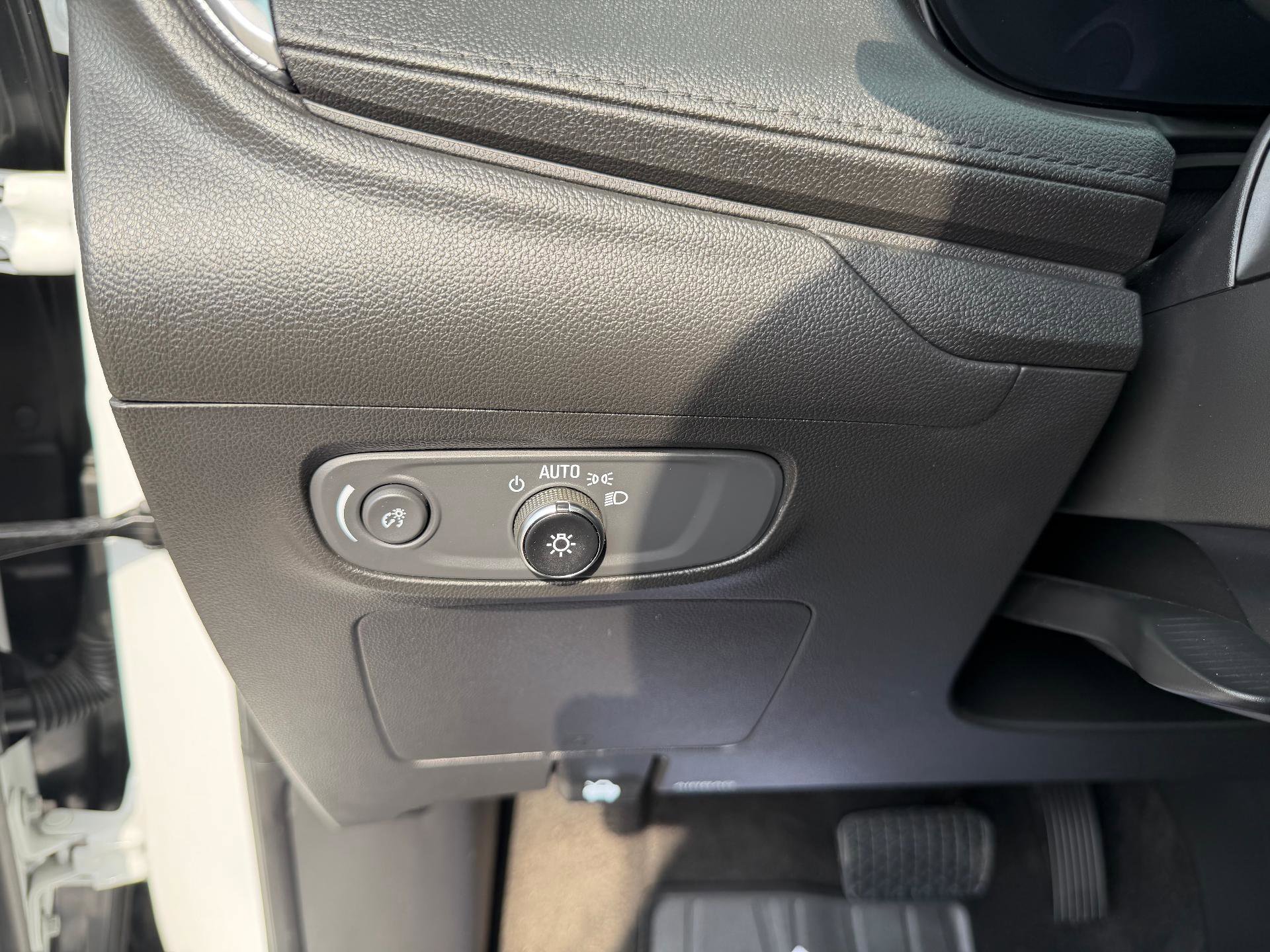Certified 2024 Buick Encore GX Preferred w/ Comfort Package image 31