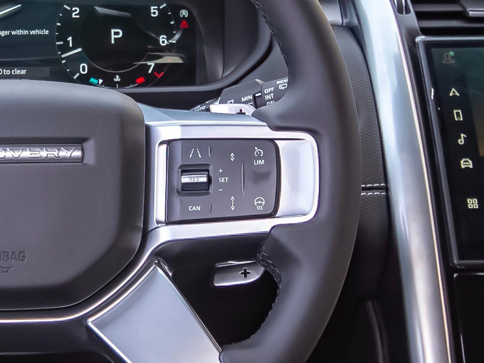 New 2026 Land Rover Discovery Limited Edition image 16