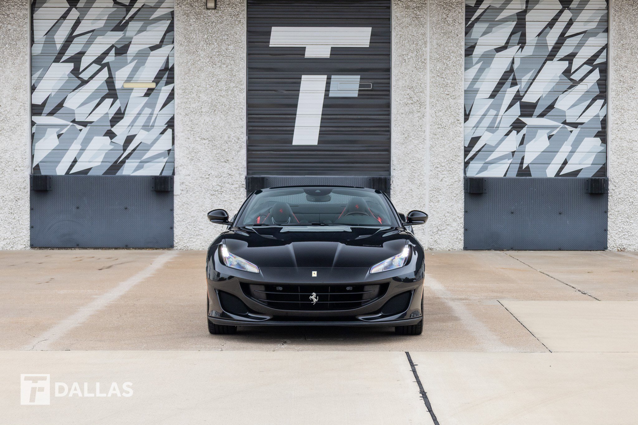 Used 2020 Ferrari Portofino image 3