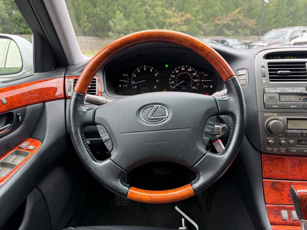 Used 2005 Lexus LS 430 w/ Premium Pkg RWD image 11