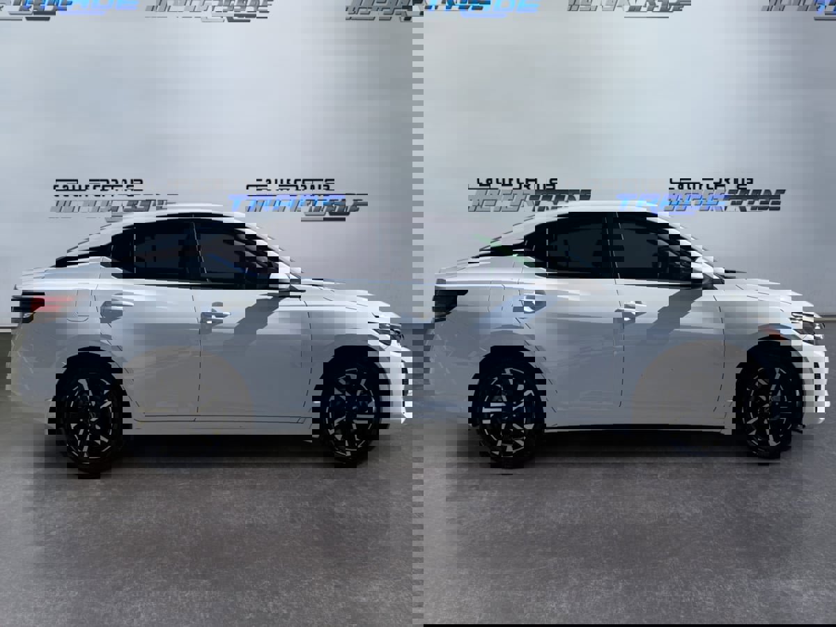 Used 2024 Nissan Sentra SV image 4