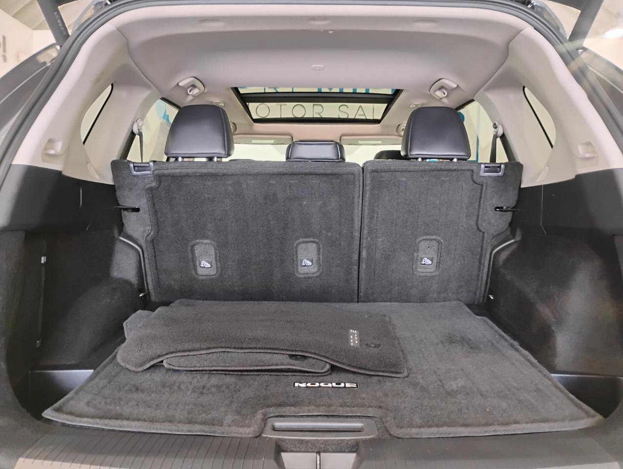Used 2024 Nissan Rogue SV w/ SV Premium Package AWD/4WD image 6