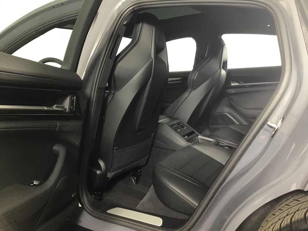 Certified 2026 Porsche Panamera 4 AWD/4WD image 27
