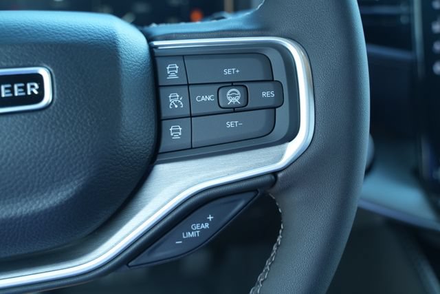 New 2026 Jeep Grand Wagoneer L Limited AWD/4WD image 34
