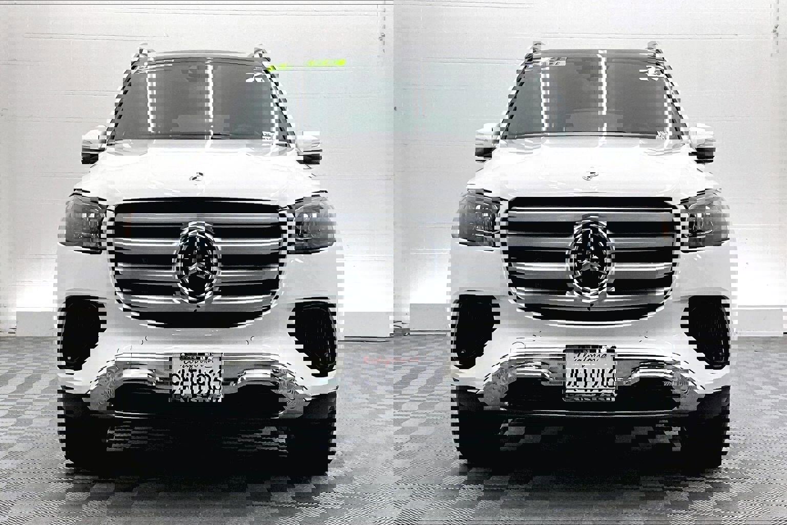 Used 2026 Mercedes-Benz GLS 450 4MATIC image 2