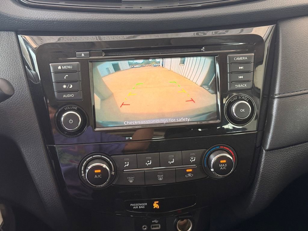 Used 2020 Nissan Rogue S FWD image 22