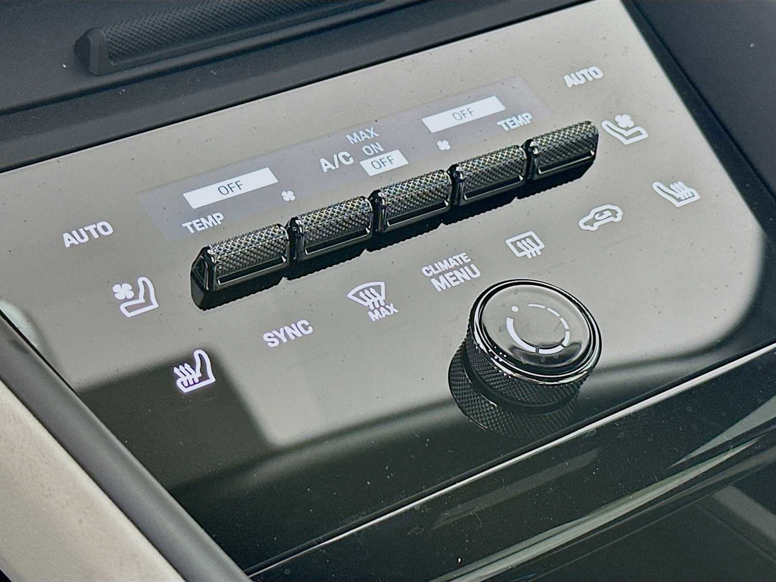 New 2026 Porsche Macan Electric image 22