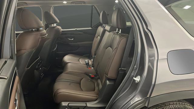 Used 2023 Honda Pilot Elite image 23