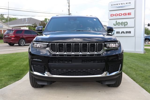 New 2026 Jeep Grand Cherokee L Laredo w/ Trailer Tow Package AWD/4WD image 5