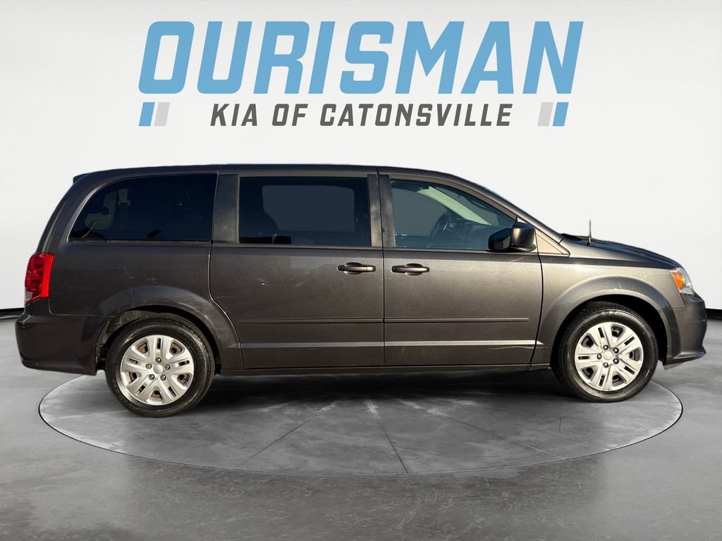 Used 2016 Dodge Grand Caravan SE w/ Quick Order Package 29E SE FWD image 7