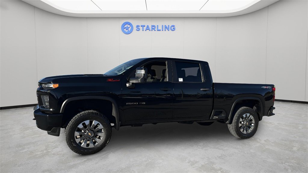 Used 2023 Chevrolet Silverado 2500 Custom w/ Custom Convenience Package image 2