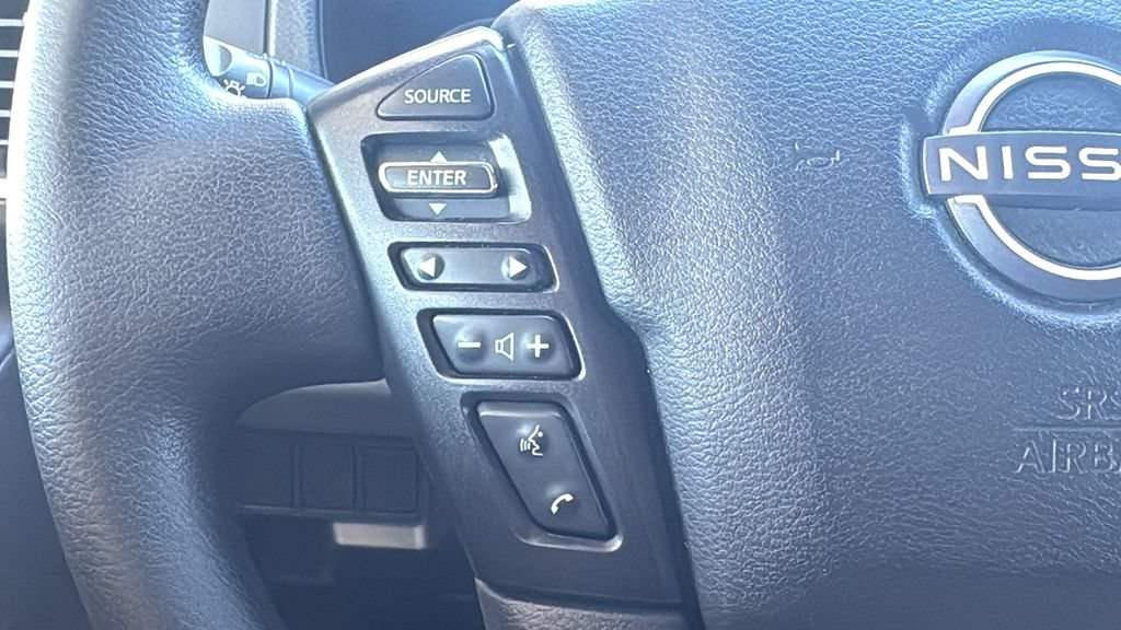 Used 2022 Nissan Frontier SV w/ Technology Package RWD image 12
