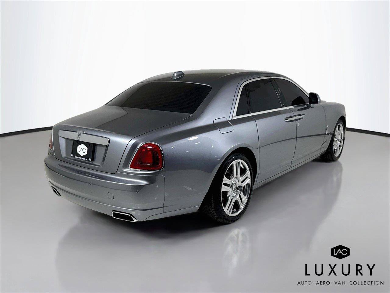 Used 2019 Rolls-Royce Ghost RWD image 5