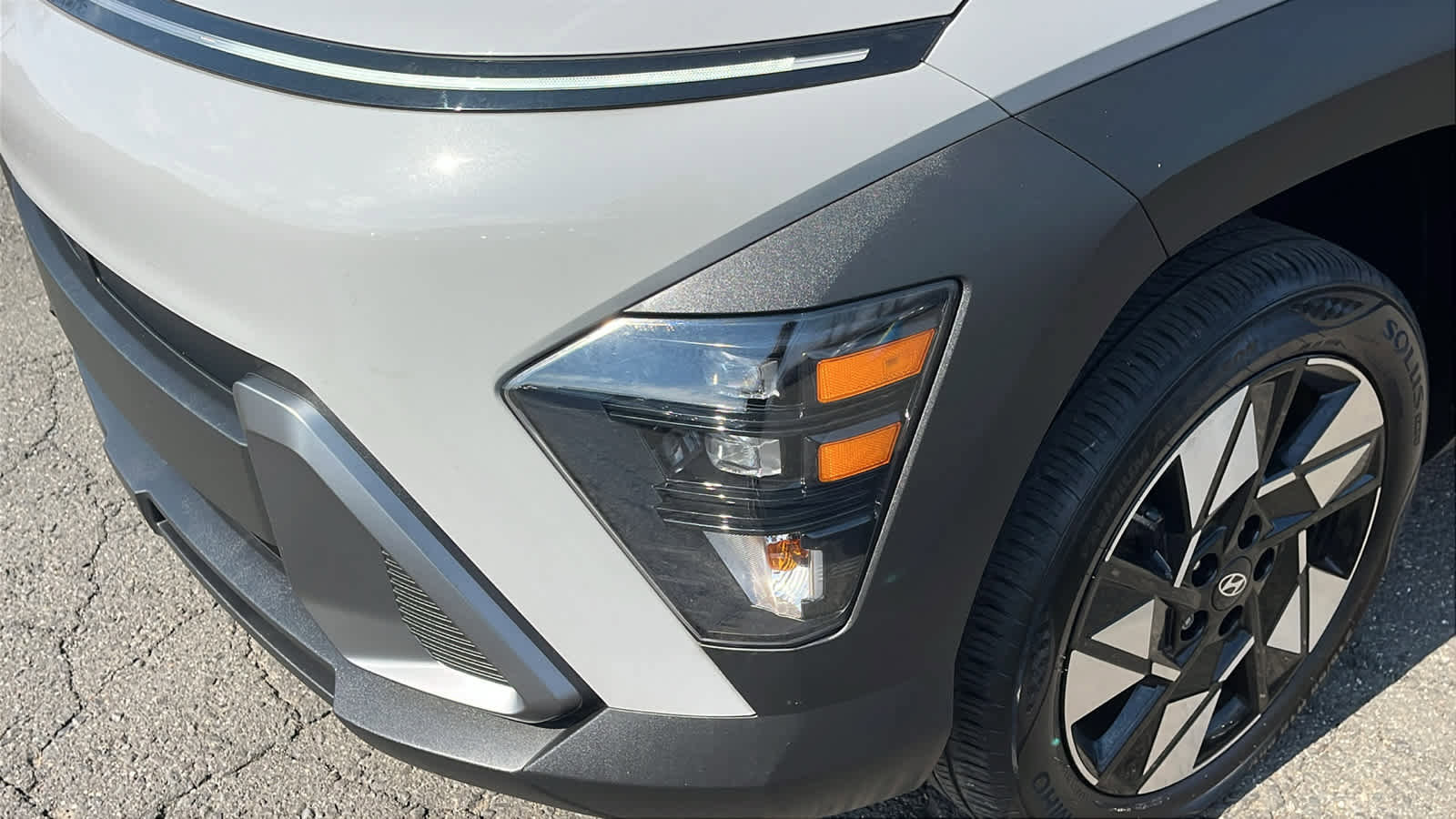 Used 2024 Hyundai Kona SEL image 8