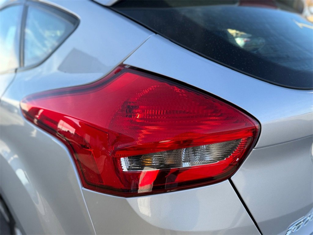 Used 2015 Ford Focus SE w/ Equipment Group 201A image 39