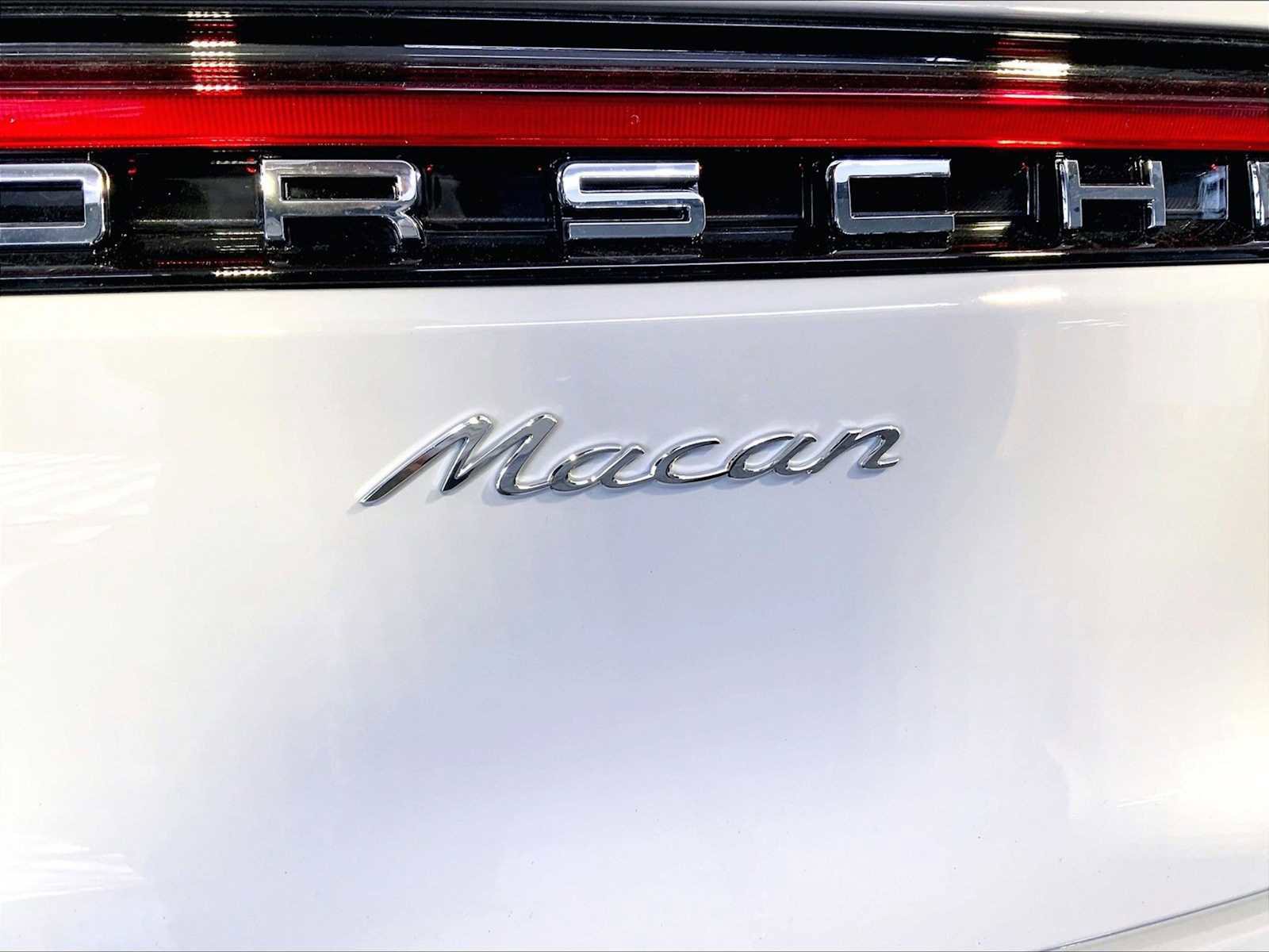 New 2026 Porsche Macan AWD/4WD image 19