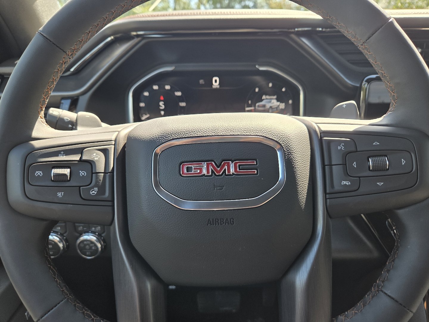New 2026 GMC Sierra 1500 AT4 w/ AT4 Premium Package AWD/4WD image 33