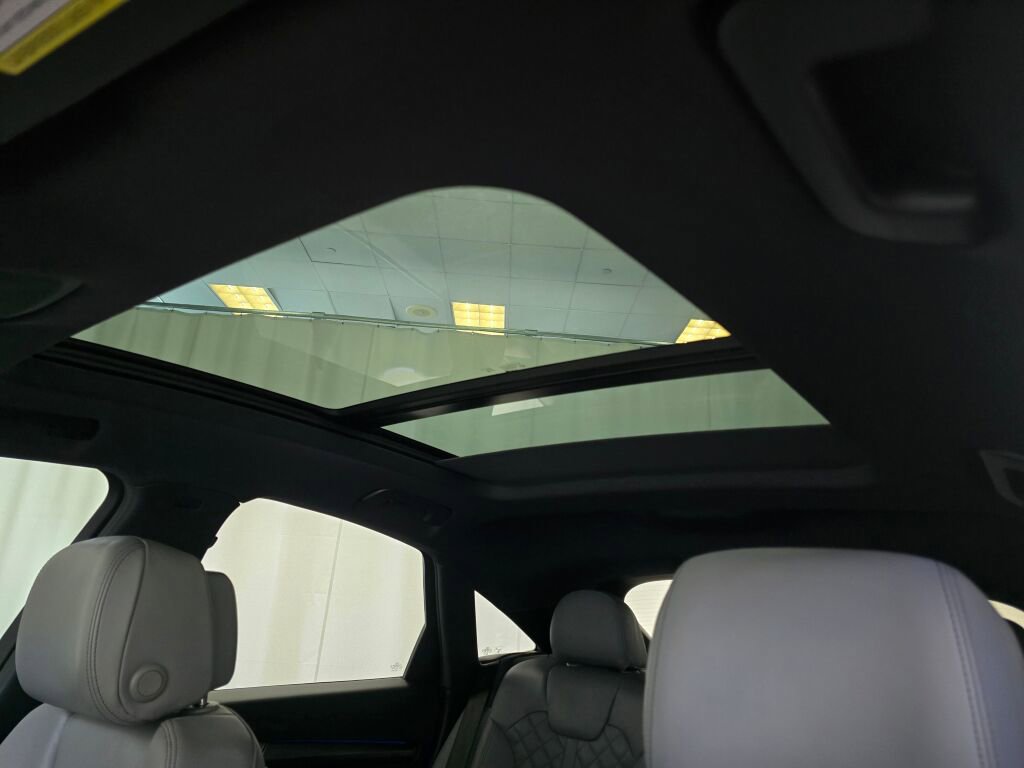 Used 2025 Audi SQ5 Premium Plus w/ Premium Plus Package image 48