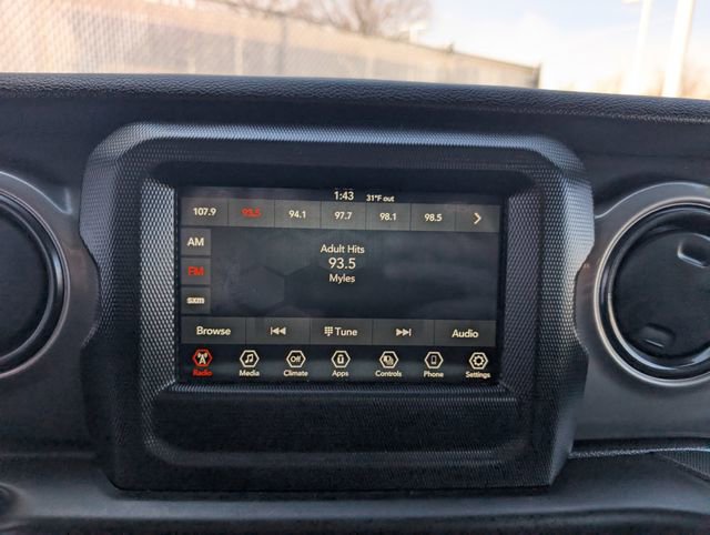 Used 2021 Jeep Gladiator Sport image 17