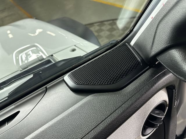 Used 2024 Jeep Wrangler Unlimited image 29