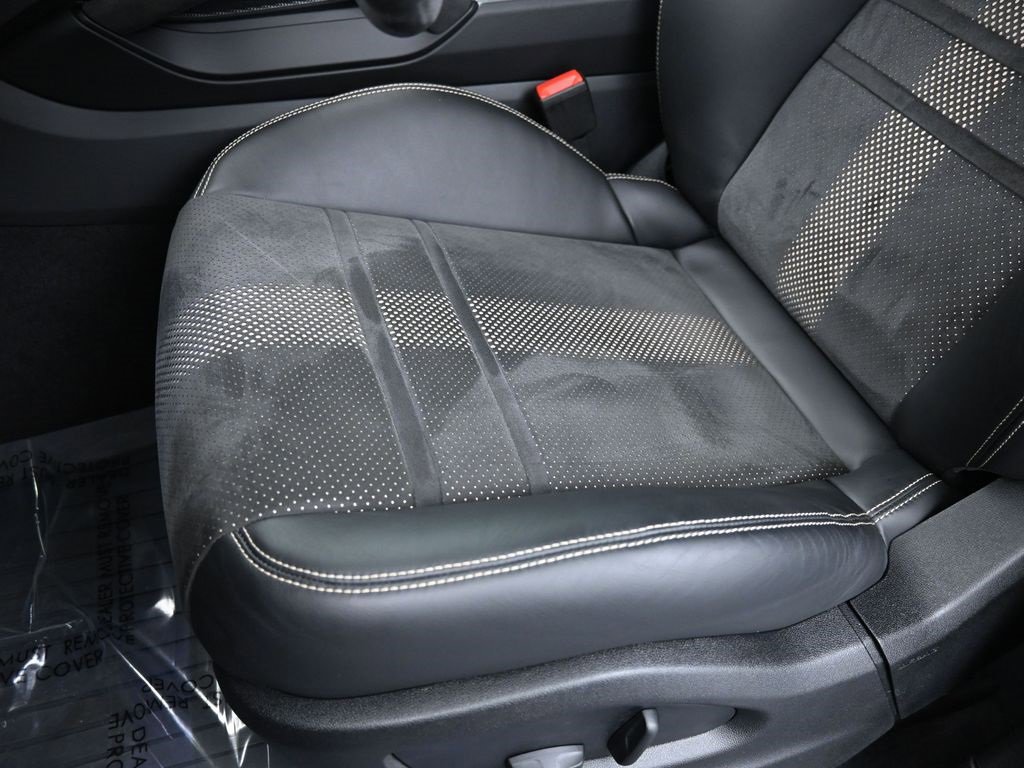 Used 2023 Porsche Cayenne Turbo GT image 23