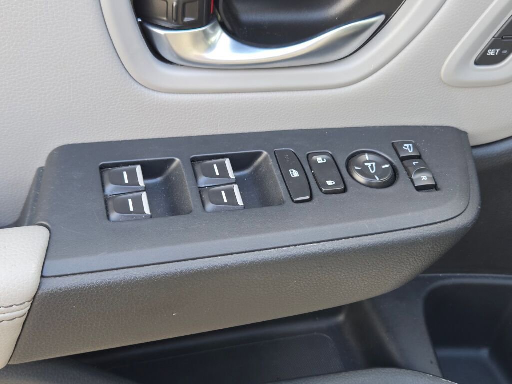 Used 2025 Honda Pilot Elite image 31