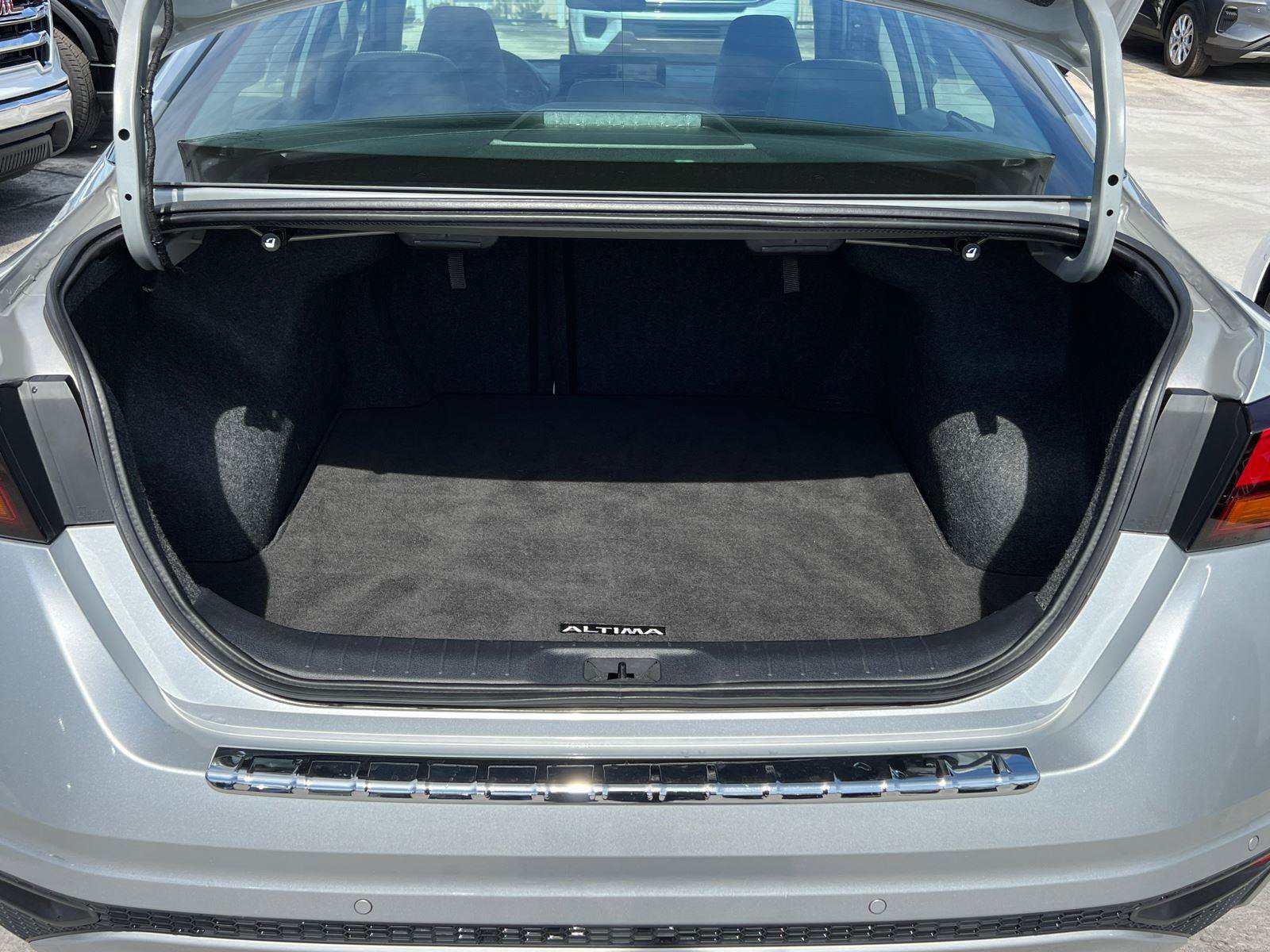 Used 2023 Nissan Altima 2.5 SL AWD/4WD image 18